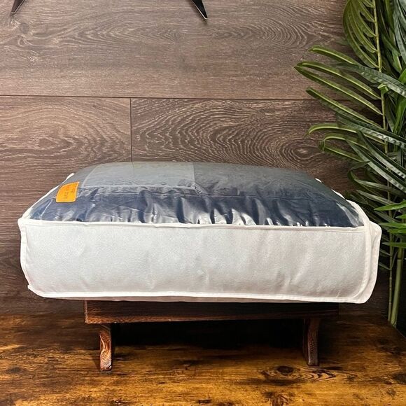 The Company Store LaCrosse Down Light Warmth Comforter, Twin in Navy Blue. New! - Picture 15 of 16